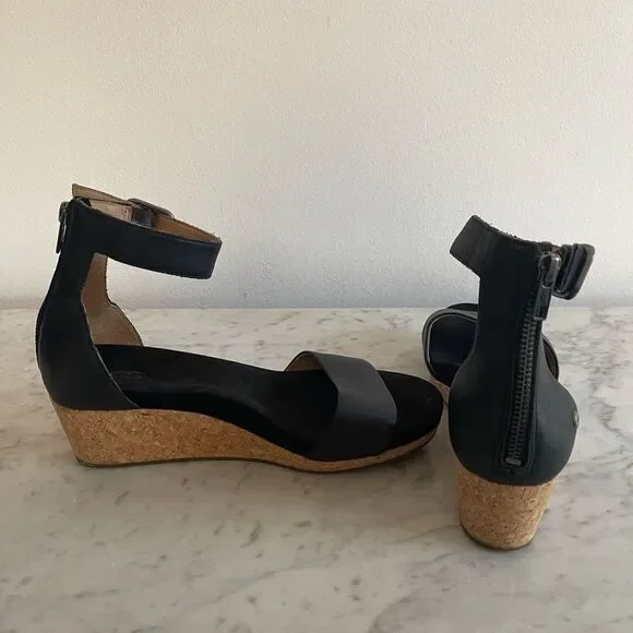 UGG Zoe Il Leather Wedge Cork Sandals sz 9 - Picture 5 of 9